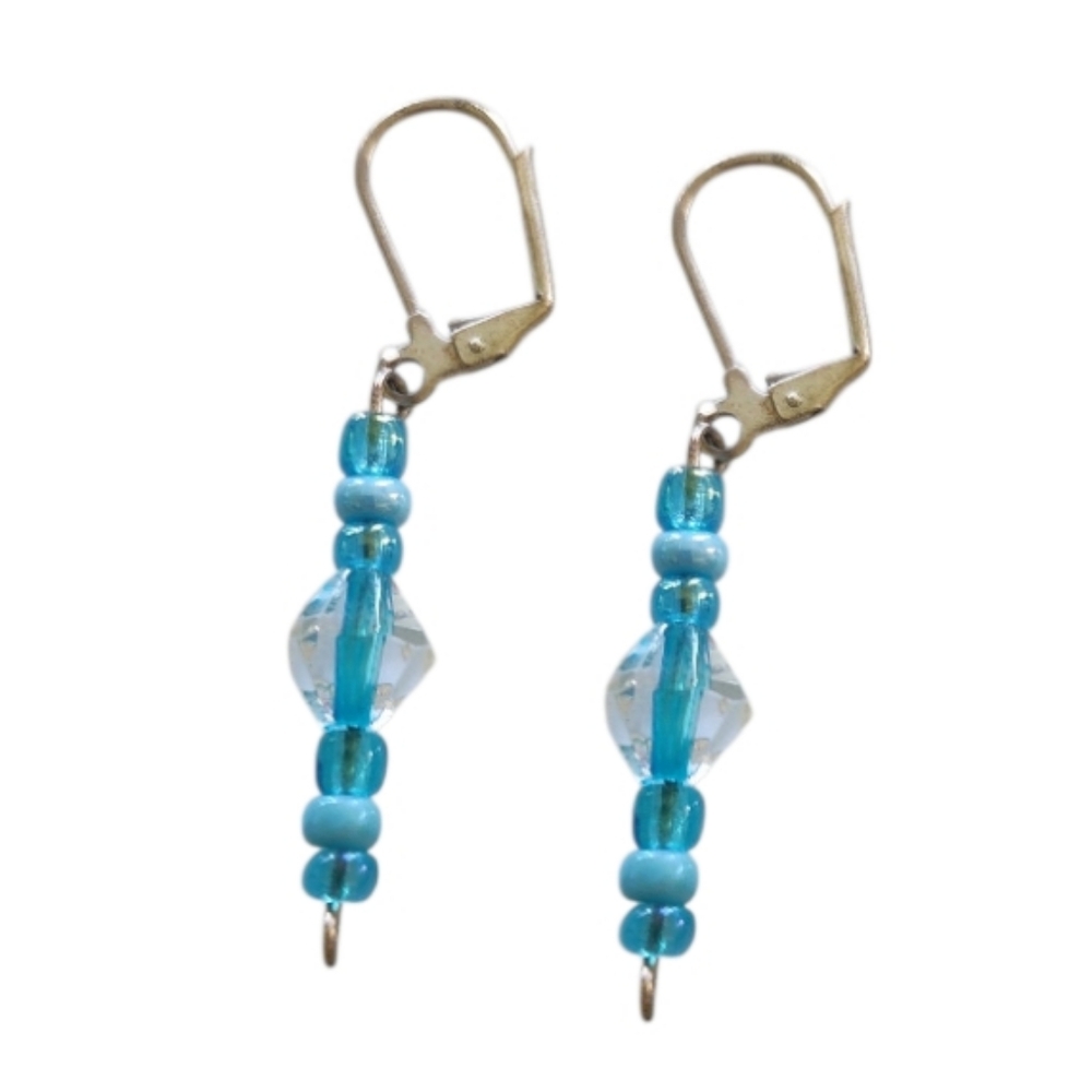 🎉🎉***CLEARANCE***🎉🎉 Handmade glass beaded earrings